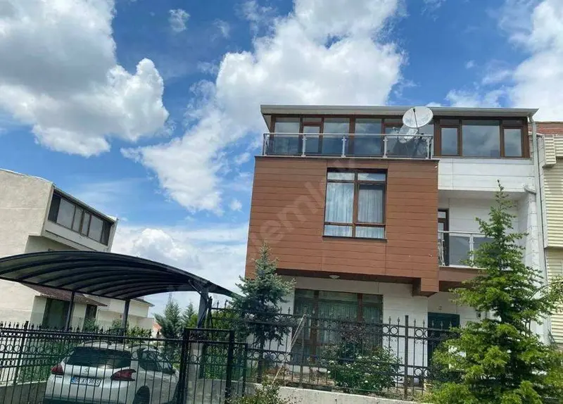 ÇAYYOLU İLKO DA 6+2 SATILIK VİLLA, MERKEZİ, BÜYÜK, YAPILI,