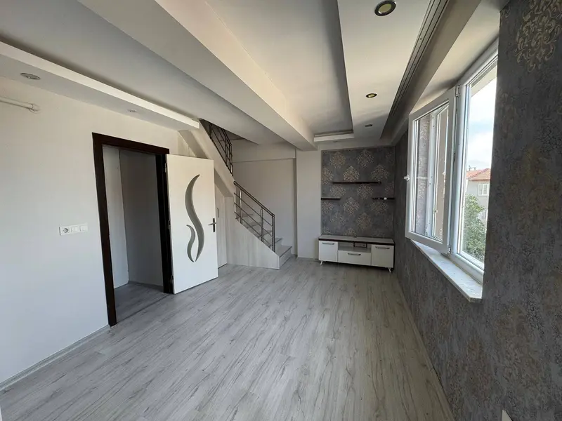 advert_260408_110341_1111.jpg