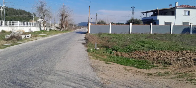 TORBALI ASLANLAR KÖYÜNDE İZBAN DURAĞI KARŞISINDA ARAZİ