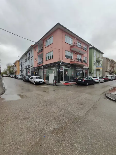 KURTULUŞ MAH.DE KÖŞEBAŞI ÇİFT CADDE CEPHELİ 50M² SATILIK DÜKKAN