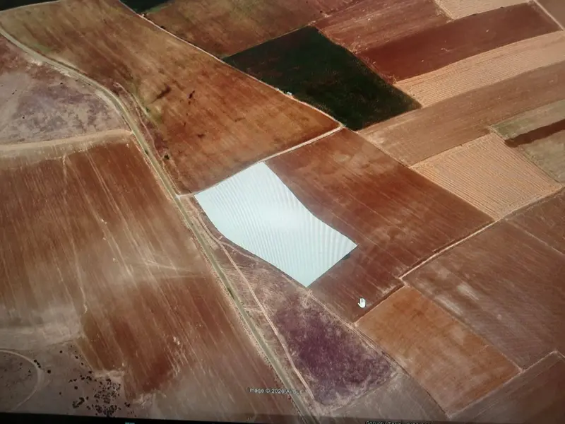 ÜNSAL EMLAK'DAN KİRŞEHİR MUCUR GÜMÜŞKÜMBET KÖYÜ YERDAMI MEVKİ TARLA