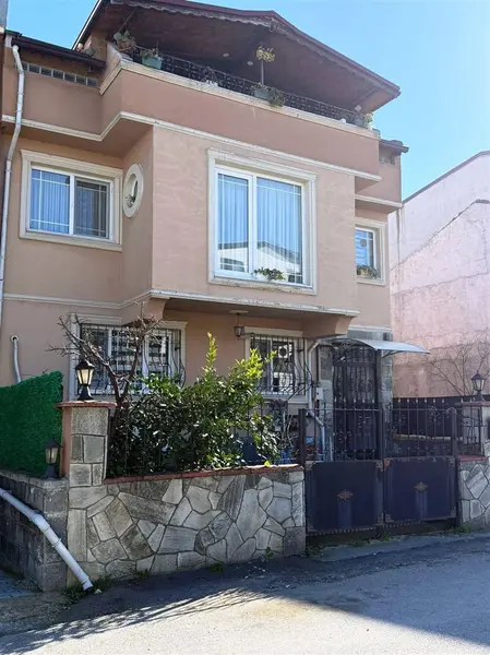 https://cdn.ilanlar.com/images/l1/l2/{width}/{height}/30010807_1778066508391338395.jpg