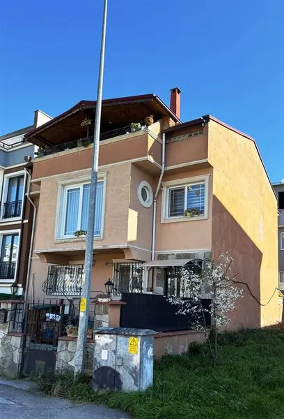 İlan Görseli https://cdn.ilanlar.com/images/l1/l2/{width}/{height}/30010807_1778066508691648741.jpg