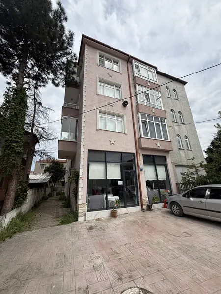 Erenler Dilmen Mahallesinde İçi Tamamen Yenilenmiş 3+1 Daire