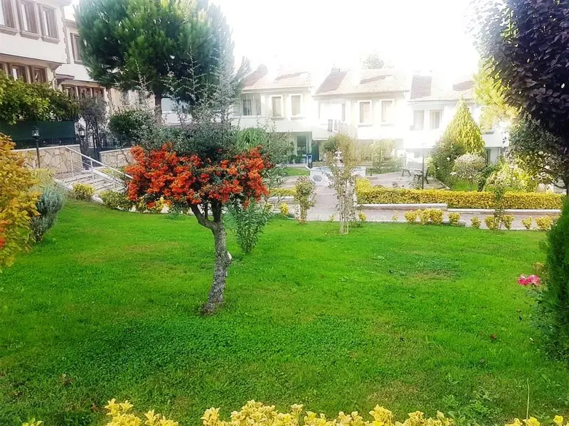 https://cdn.ilanlar.com/images/l1/l2/{width}/{height}/30011172_1778751119706149218.jpg