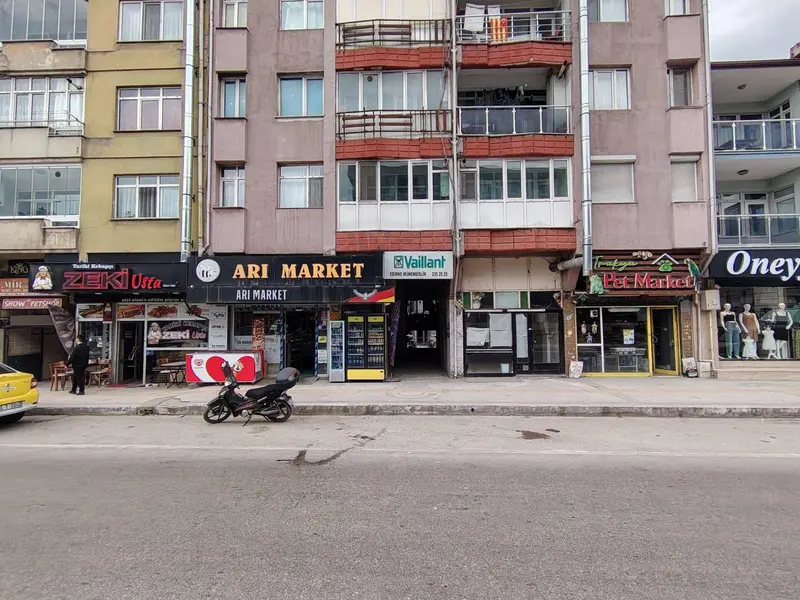 EDİRNE MERKEZ AYŞEKADIN ANA YOLDA 55 M2 OFİS