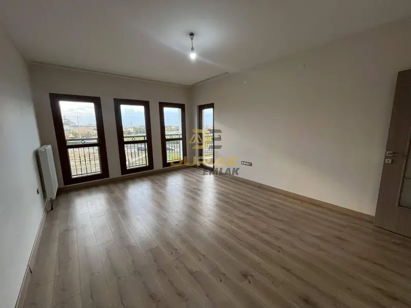 İlan Görseli 2
