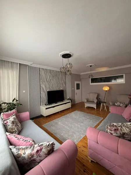 https://cdn.ilanlar.com/images/l1/l2/{width}/{height}/30013225_1783526615538732104.jpg