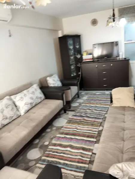 İzmir Karabağlar Poligon Mahallesi 2+1 90 m² kiralık ara Kat - Fotoğraf 1