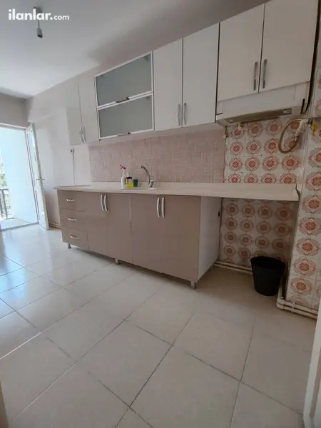 İzmir Bornova Kazımdirik Mahallesi 3+1 100 m² kiralık ara Kat - Fotoğraf 1