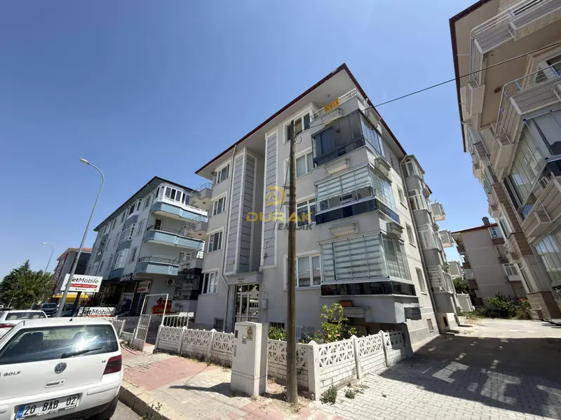 Afyonkarahisar Merkez Gazi Mahallesi 3+1 130 m² kiralık daire - Fotoğraf 1
