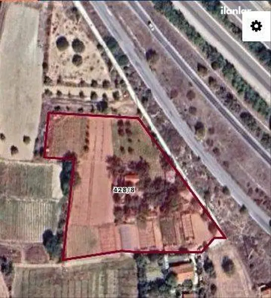 İzmir Çeşme Musalla Mahallesi 6.484 m² satılık tarla arsa - Fotoğraf 1