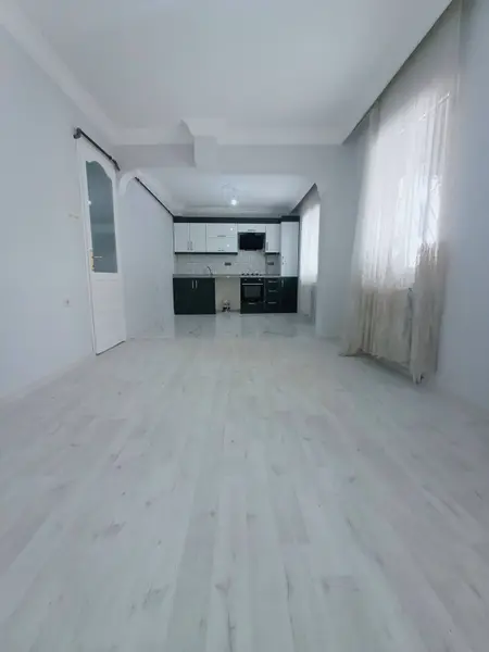 İzmir Buca Güven Mahallesi 3+1 115 m² kiralık ara Kat - Fotoğraf 1
