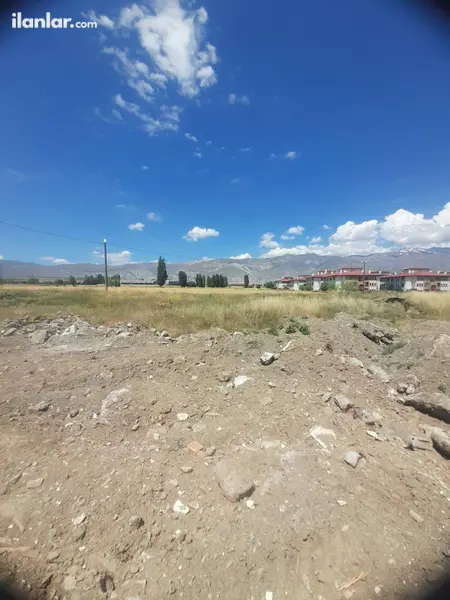Erzincan Merkez Cengiz Topel Mahallesi 650 m² satılık villa arsa - Fotoğraf 1