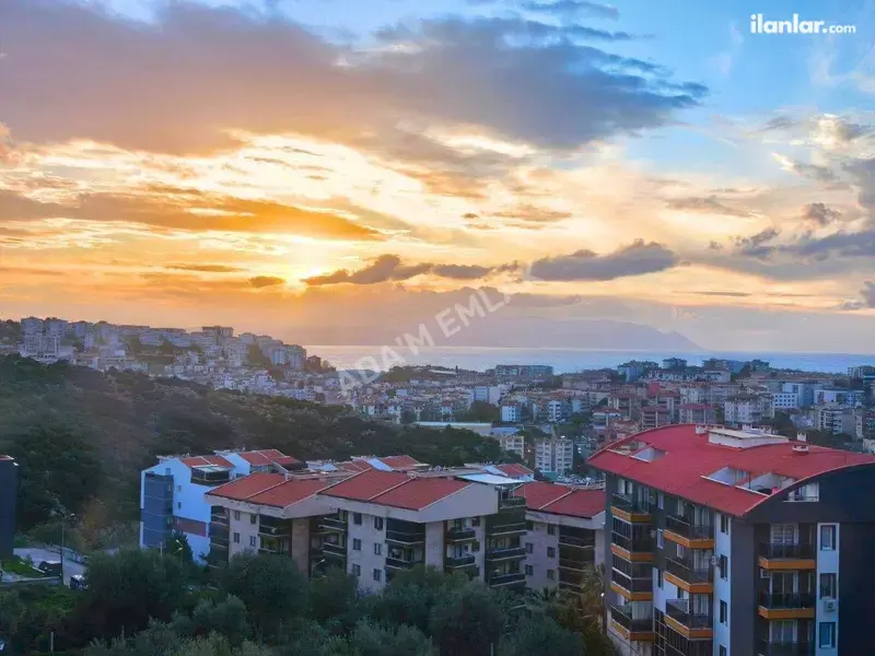 Aydın Kuşadası İkiçeşmelik Mahallesi 4+1 280 m² satılık daire - Fotoğraf 1