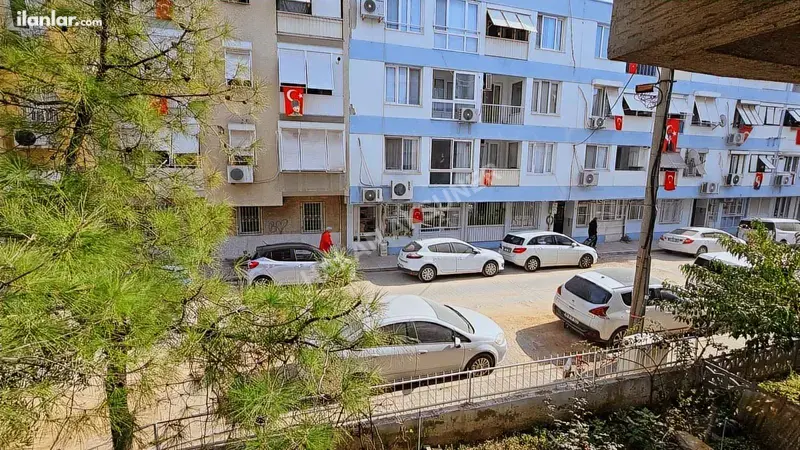 İzmir Karşıyaka Bahçelievler Mahallesi 3+1 160 m² satılık daire - Fotoğraf 1