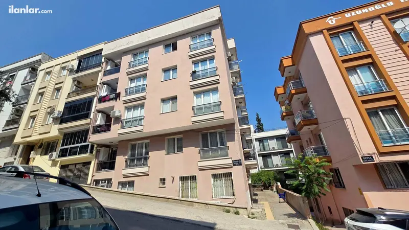 İzmir Buca Atatürk Mahallesi 1+1 60 m² satılık daire - Fotoğraf 1