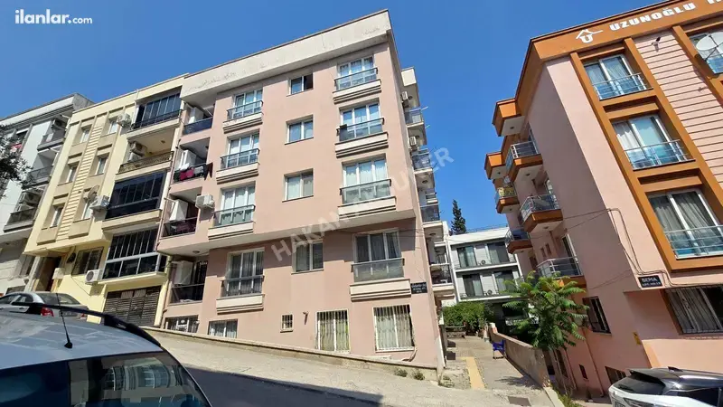 İzmir Buca Atatürk Mahallesi 1+1 60 m² satılık daire - Fotoğraf 1