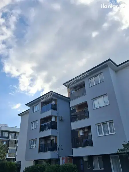 Aydın Kuşadası Davutlar Mahallesi 2+1 85 m² satılık daire - Fotoğraf 1