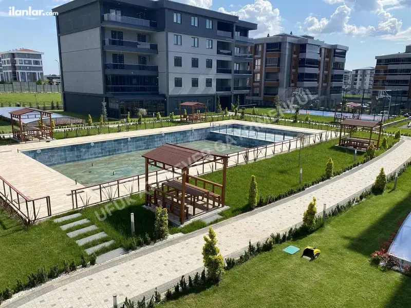 Tekirdağ Çerkezköy Cumhuriyet Mahallesi 3+1 145 m² satılık daire - Fotoğraf 1