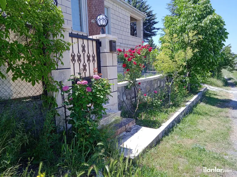 Çorum Alaca Koçhisar Köyü Mahallesi 4+2 300 m² satılık villa - Fotoğraf 1