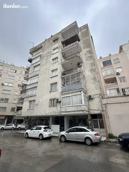 Mersin Akdeniz Nusratiye Mahallesi 4+1 200 m² satılık daire - Fotoğraf 1