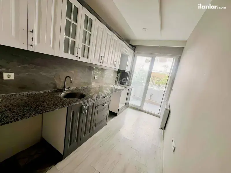 İzmir Bornova Mevlana Mahallesi 235 m² kiralık - Fotoğraf 1