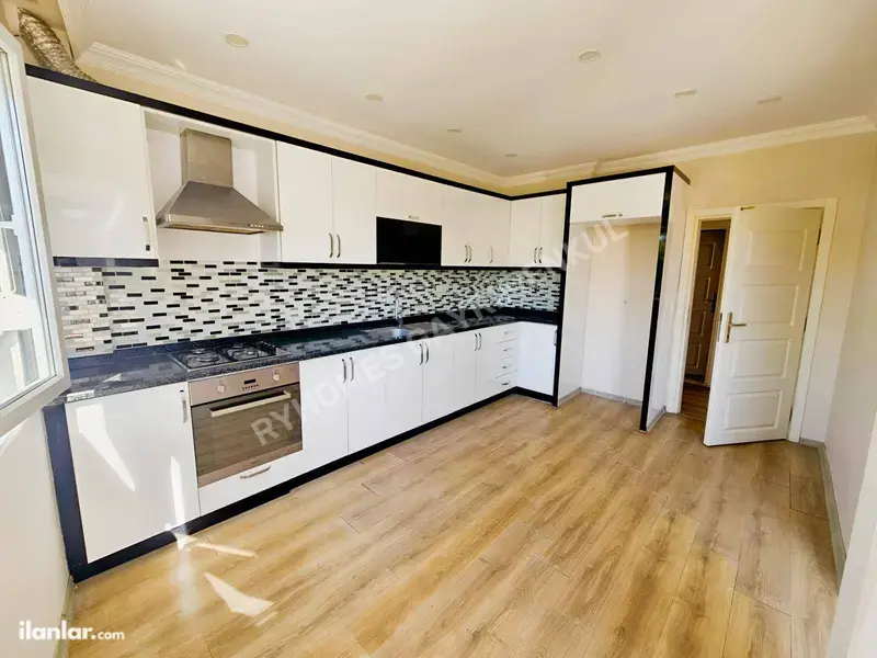 Antalya Manavgat Emek Mahallesi 3+1 155 m² satılık daire - Fotoğraf 1
