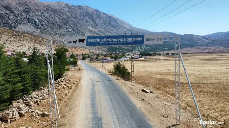 Antalya Korkuteli İmecik Mahallesi 670 m² satılık tarla arsa - Fotoğraf 1