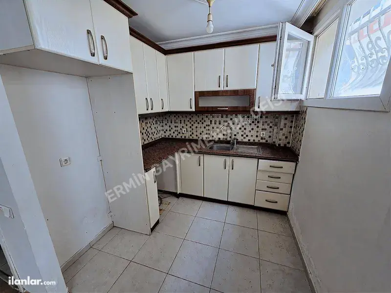 İzmir Balçova Onur Mahallesi 3+1 118 m² satılık daire - Fotoğraf 1
