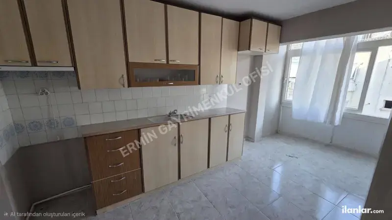 İzmir Balçova Onur Mahallesi 2+1 110 m² satılık daire - Fotoğraf 1