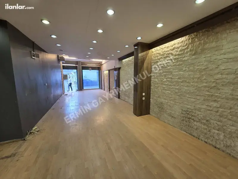 İzmir Balçova Onur Mahallesi 85 m² kiralık dükkan & Mağaza - Fotoğraf 1