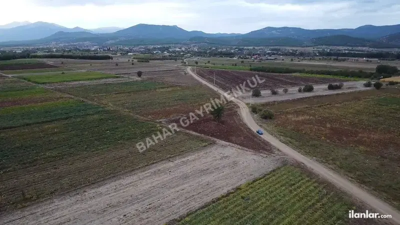 Denizli Acıpayam Akalan Mahallesi 2.201 m² satılık tarla arsa - Fotoğraf 1