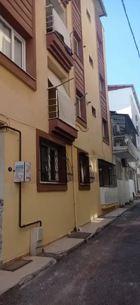 İzmir Karabağlar Bozyaka Mahallesi 3+1 105 m² satılık daire - Fotoğraf 1