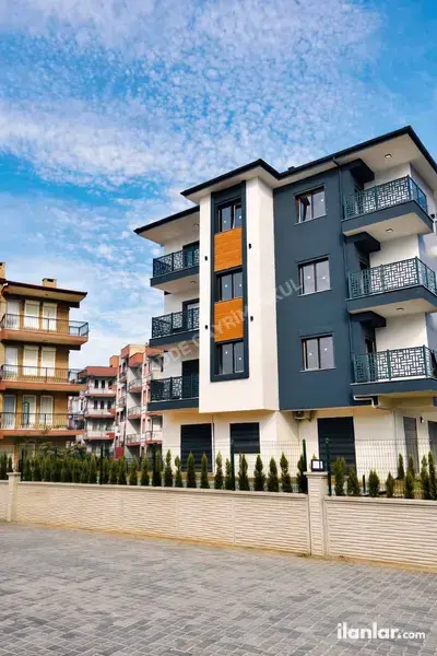 Aydın Kuşadası Davutlar Mahallesi 2+1 85 m² satılık daire - Fotoğraf 1