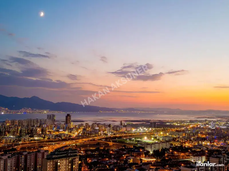 İzmir Karşıyaka Mustafa Kemal Mahallesi 3+1 150 m² satılık daire - Fotoğraf 1