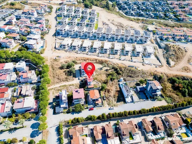 Aydın Kuşadası Soğucak Mahallesi 3+1 200 m² satılık villa - Fotoğraf 1