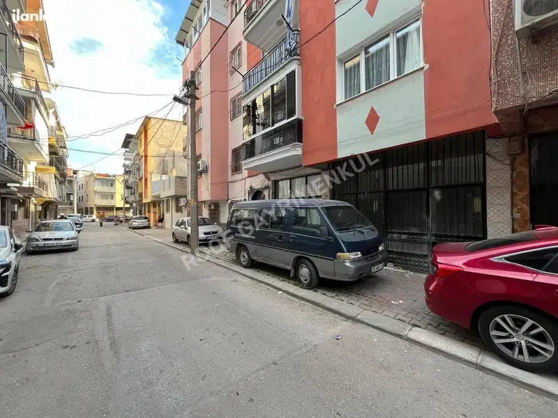 İzmir Bornova Mevlana Mahallesi 55 m² kiralık dükkan & Mağaza - Fotoğraf 1