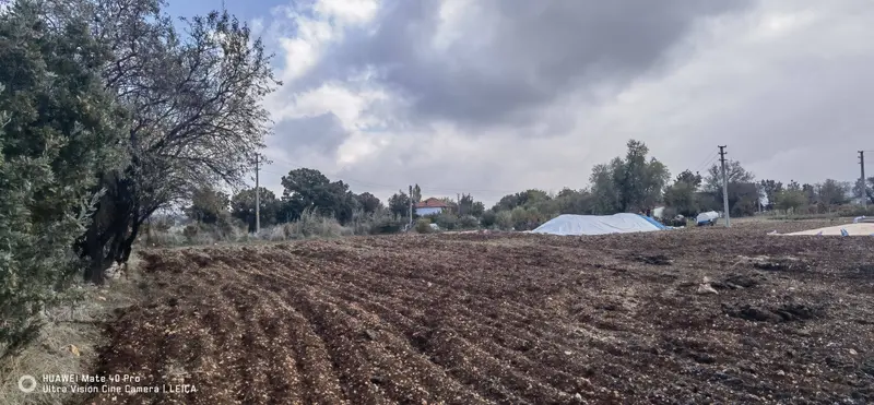 Denizli Pamukkale Gözler Mahallesi 952 m² satılık - Fotoğraf 1